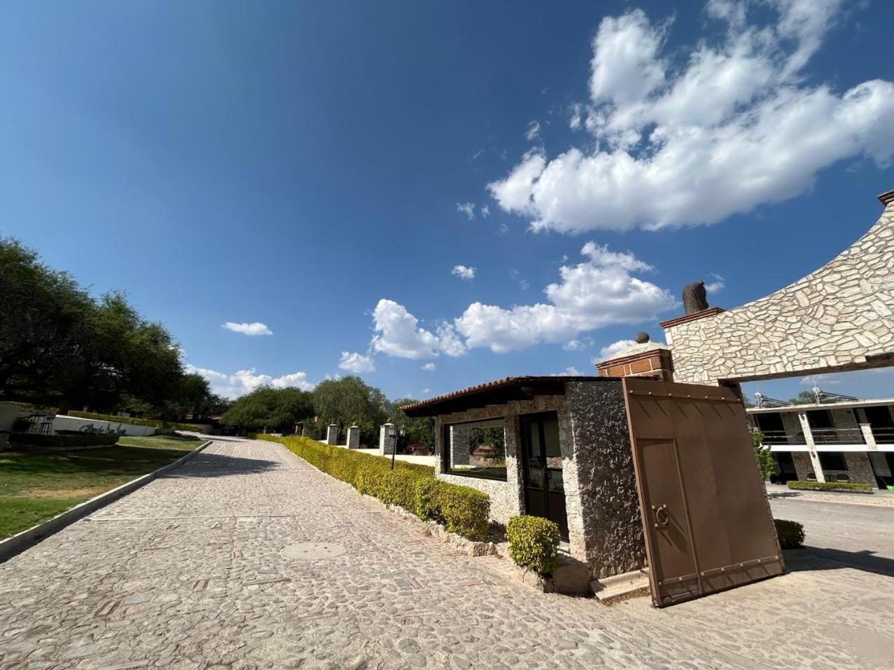 Cabanas, Suites Y Habitaciones Rancho San Jorge Bernal Bagian luar foto