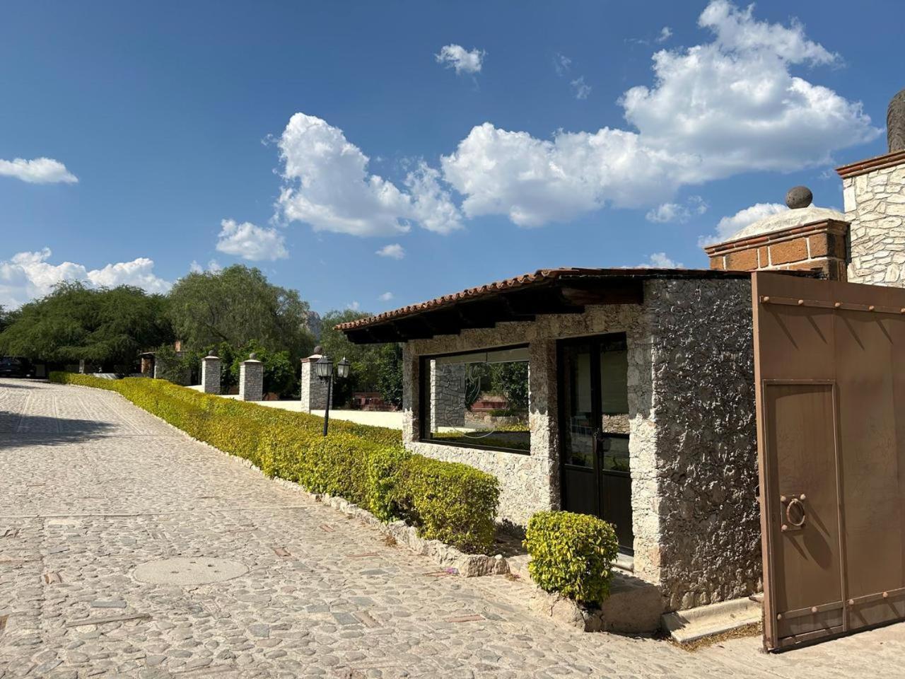 Cabanas, Suites Y Habitaciones Rancho San Jorge Bernal Bagian luar foto