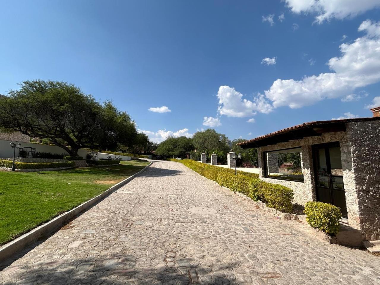 Cabanas, Suites Y Habitaciones Rancho San Jorge Bernal Bagian luar foto